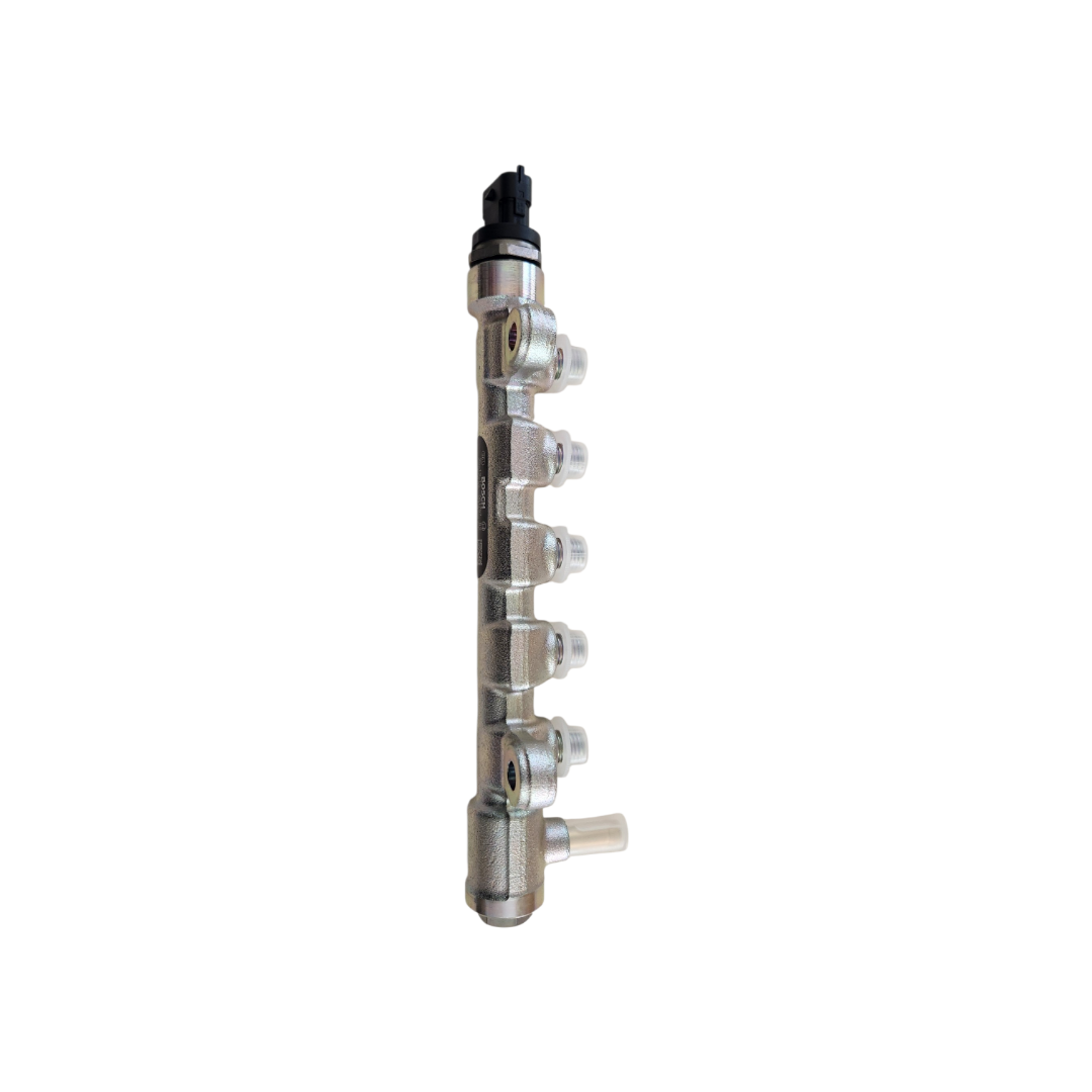 IA882019 Bosch Common Rail for John Deere 4066R 324K 85G — side view