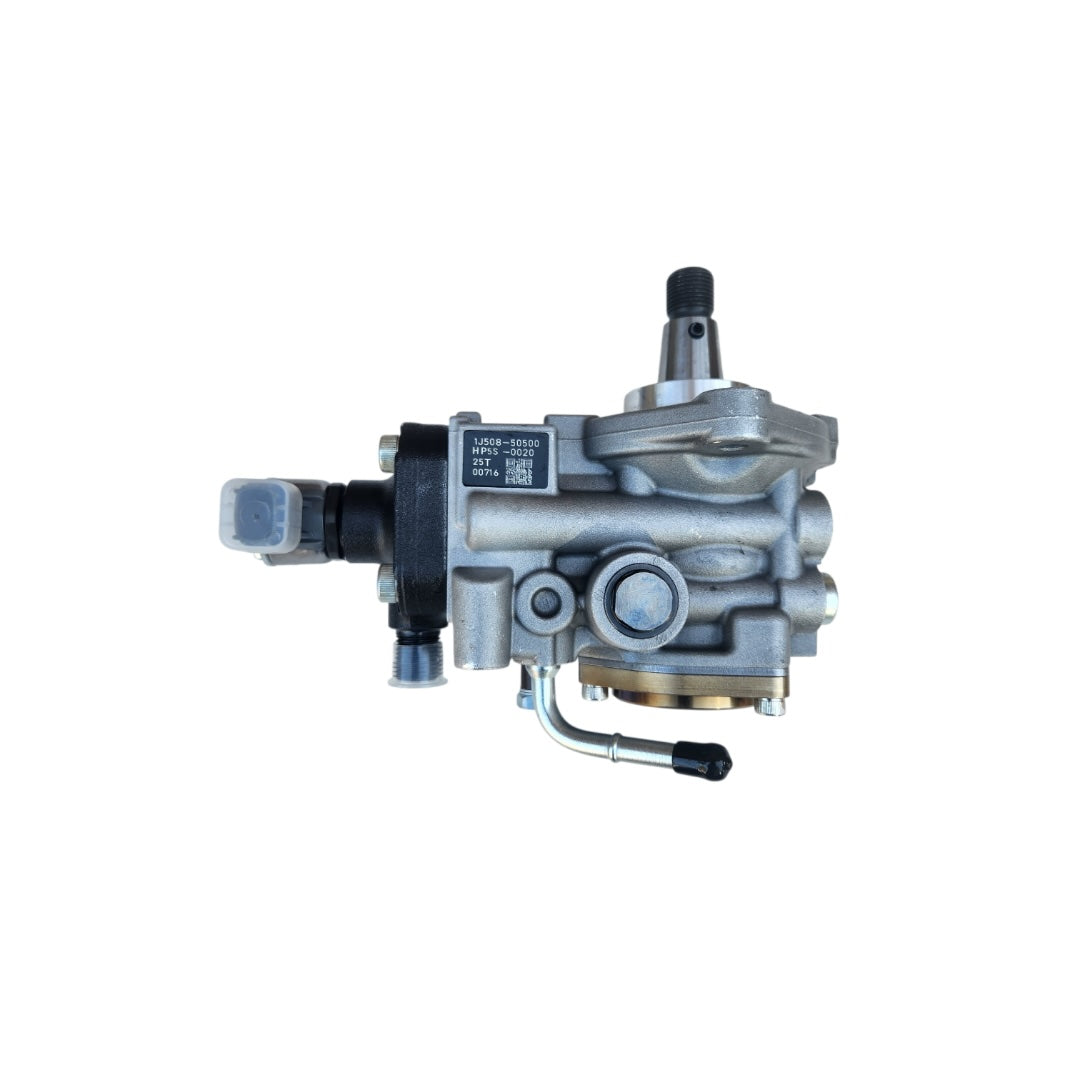 Kubota V3800 fuel pump 1J508-50500 fuel ports and mounting detail