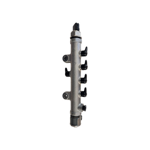 095600-5701 Genuine Common Rail for Kubota SVL95-2S SVL97-2 M5 M6S — side view
