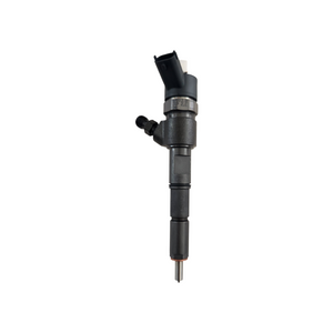 Deutz TCD3.6 Fuel Injector 4123831 for Genie GTH-1044 GTH-1244 GTH-1544 — nozzle tip detail