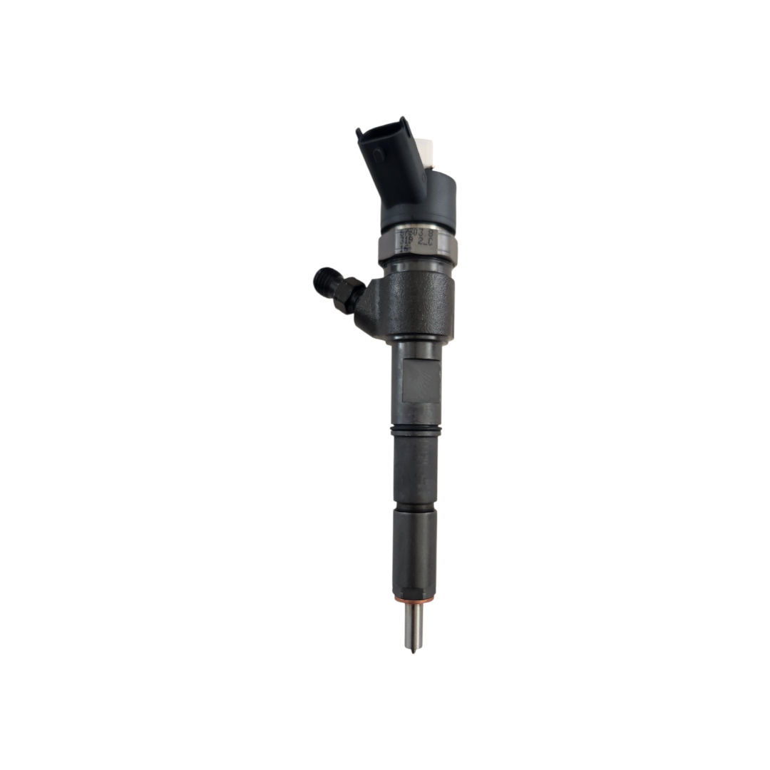Deutz TCD3.6 Fuel Injector 4123831 for Genie GTH-1044 GTH-1244 GTH-1544 — nozzle tip detail