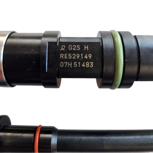 Fuel injector RE546776 installed on John Deere 6090 engine